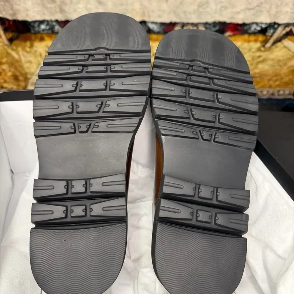 Source Unknown mens closed